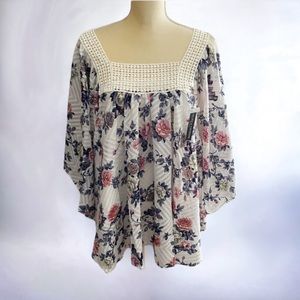 Chelsea & Theodore Sz 3X Blouse Shirt Butterfly Sleeves Floral Print  NWT